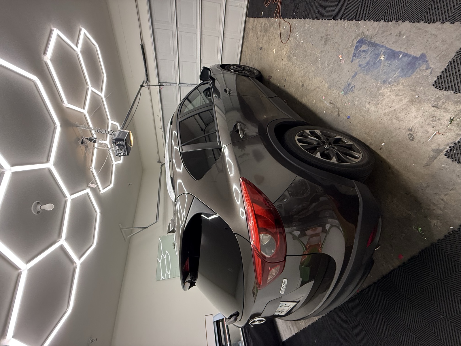Glossy corrected paint on a car at Detailz Plugg